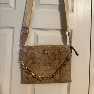 Chic Tan Crossbody Bag with Gold Chain Accent